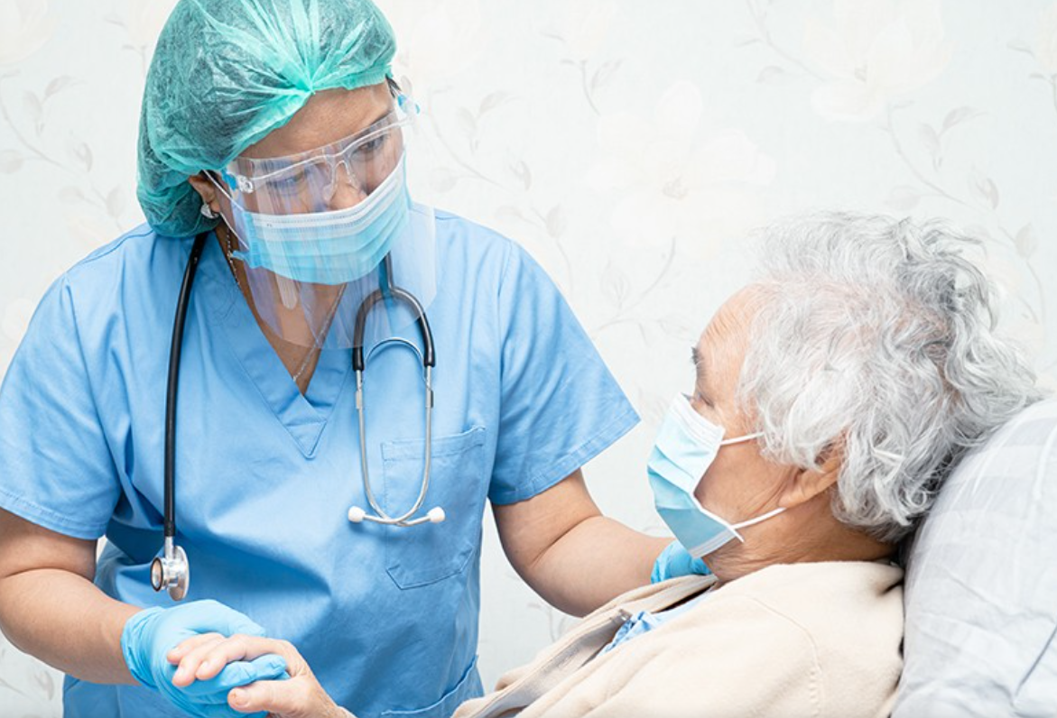 Wie man inkontinente ältere Menschen pflegt